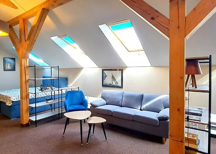 Self Check-in Loft In Centre Free Parking *